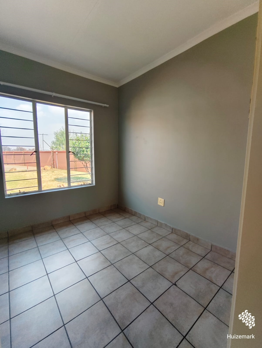 To Let 2 Bedroom Property for Rent in Vaalpark Free State